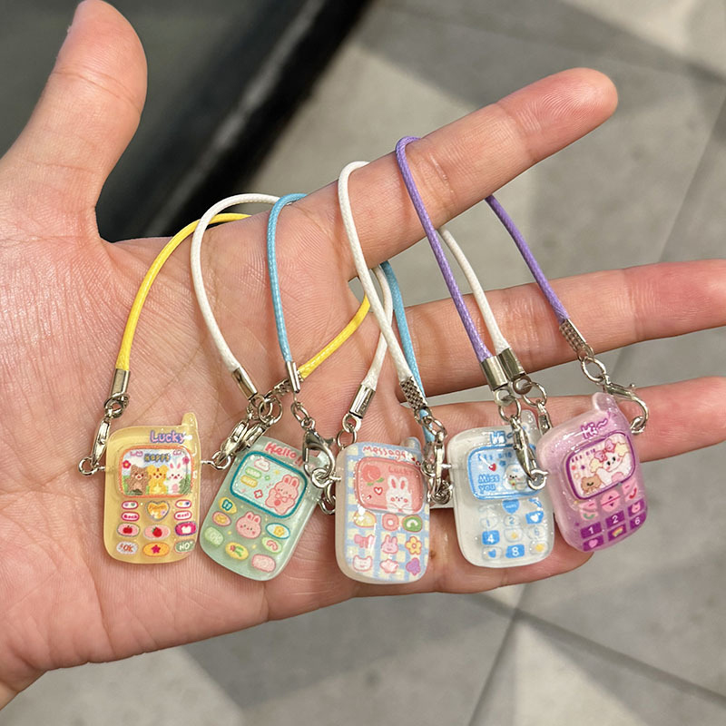 Phone Accessories Doll - ドールハウスアクセサリー小動物ミニチュア携帯電話モデルペンダント漫画ミニ携帯電話モデルチャームドレスアップおもちゃ