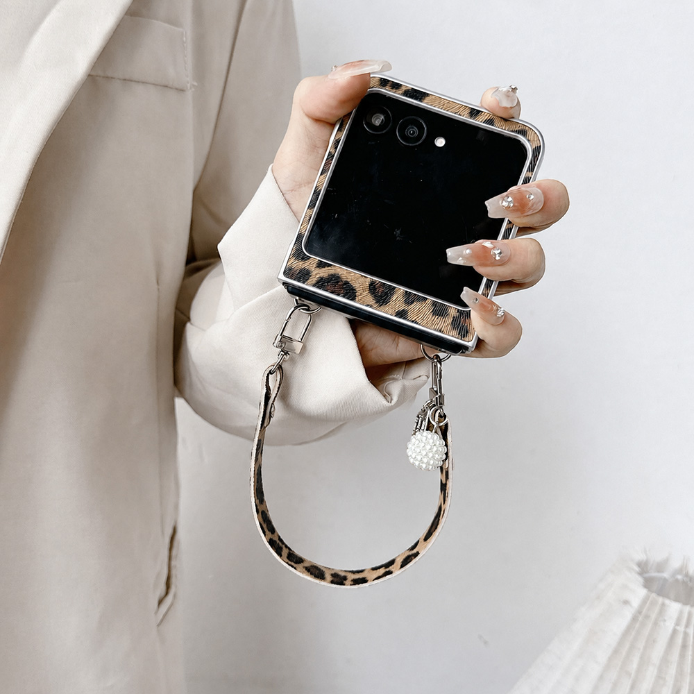 ヒョウ柄折りたたみフリップ電話ケース Motorola Ra - Phone Accessories Usa のレビューと価格
