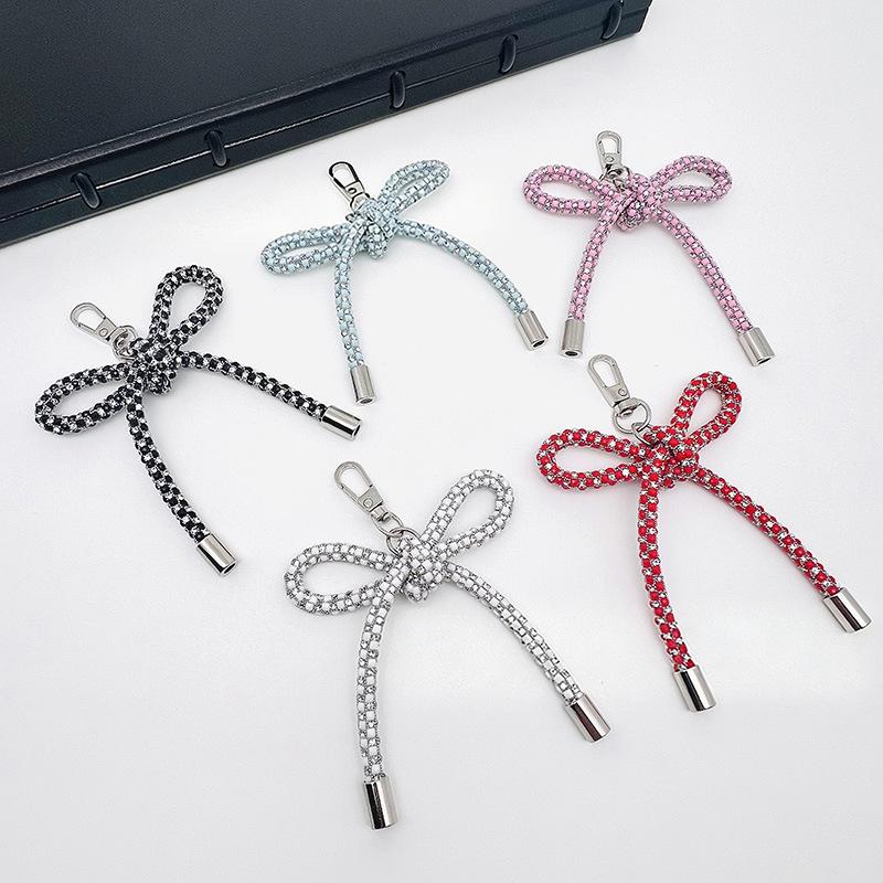 クリスタルバタフライノットペンダント 携帯電話用 手作りバッ - Phone Accessories Ideas のレビューと価格