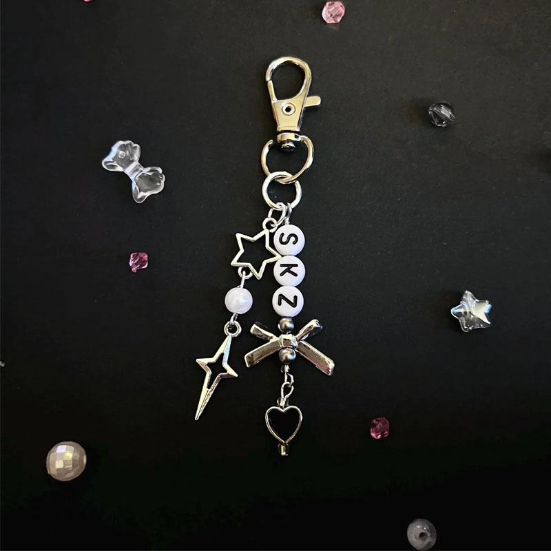 SKZ ステイ K-POP ビーズキーホルダー/キーリング  - Phone Accessories Ideas のレビューと価格